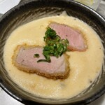 花林糖 - 小ぶりなかつ丼／メレンゲ？？の泡がうまい！