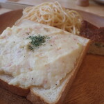 トーコーキッチン - ポテサラパン キッシュ、スパサラ