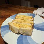 幸町侑じ - 居酒屋の玉子サンドて良いですね