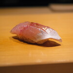 こま田 - 米酢をきかせたアジ。