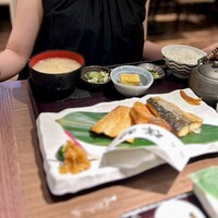 高級ブランド干物 銀座伴助 新宿タカシマヤ タイムズスクエア店 - ３種の焼き魚定食
