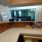 中華ソバ ちゃるめ - 店内～厨房