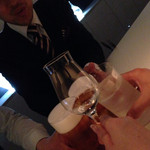 BAR PARTAGE - お友達のバースデーってコトで皆で乾杯♬