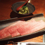 よろにく - 薄切りタンと木の芽