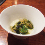 よろにく - 突き出しのタケノコ、あおさのりと生豆腐の生姜ジュレ