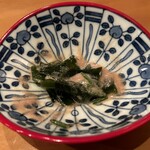 鮨 久保田 - 余った肝ソースに福岡のワカメで