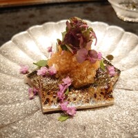 鮨 ふじおか - 秋刀魚のたたき、玉葱添え