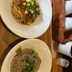 中華蕎麦 はざま - 和え玉　揃い踏み　　ルールとして『ラーメン一杯につき和え玉1つ』なので、上の景色だけで、合計4杯食べたことが分かる