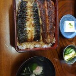 川千家 - 鰻重　松　皮目