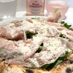 PIZZA MAFIA TOKYO 用賀店 - 生ハムとルッコラ2,780円税込