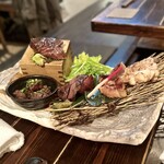 匠屋 あいべ - ■絶品！五種肉盛 〜牛、豚、鶏〜 ￥2.480