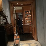 269160363 - 店内入り口
