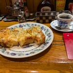 珈琲館 紅鹿舎 - ピザトースト、べにしかブレンド②