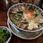 亞細亞食堂サイゴン - 豪華な海鮮フォー