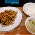 チャイナ酒家 唐苑 - 本日の定食　B　青椒肉絲　890円
