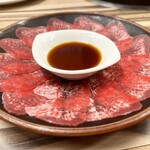 一升びん - 松阪牛 タン てっさ 1700円