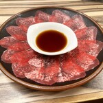 一升びん - 松阪牛 タン てっさ 1700円