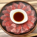 一升びん - 松阪牛 タン てっさ 1700円