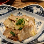 休日や - 豚肉しょうゆ煮