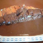メロン - 巨大カツカレー（1000円）　とにかくカツがデカイです