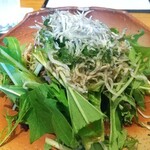 わたべ - じゃこと水菜のサラダ