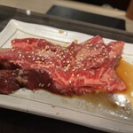 炭火焼肉　牛楽園 - 