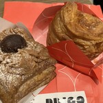 RINGO - モンブラン(右)と焼きたてカスタードアップルパイ