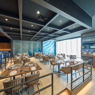 テーブル＋ソファ席スタート時間11:00～19:30 
                                          50名様まで貸切利用可能