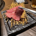 味道苑 - 特選トロタン塩　薄切り(かなりの厚みです)リフトアップ！