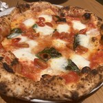 ピッツェリア トラットリア ダ オカピート - マルゲリータDOC