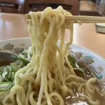 オーモリラーメン - 中太麺
