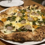 ピッツェリア トラットリア ダ オカピート - サルシッチャエスカローラ