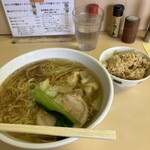 支那そば心麺 - 塩ワンタン麺とほたて飯（小）。1,050円＋280円。