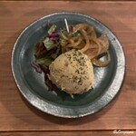 カレーとお酒 蕾 - スパイスポテサラ