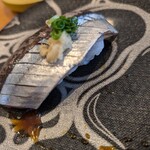 廻し鮨 新鮮や - 秋刀魚(一貫食べた)