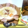 パルメナーラ - 名物・こぼれベーコンカルボナーラのガーリックバケットタワーセット
