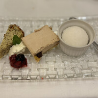 アマルフィイ・モデルナ - 