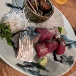 イザカヤ コン - 