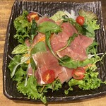 生ハムとルッコラのサラダ