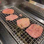 四谷三丁目 大衆焼肉 暴飲暴食 - 