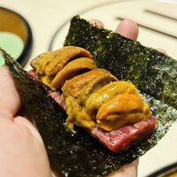 西麻布けんしろう - 和牛の雲丹ユッケドッグ　〜目の前仕上げ〜