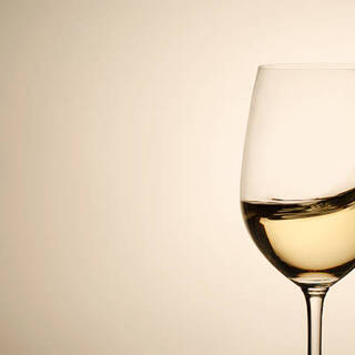 当店のお料理には白ワインと日本酒が良く合います。