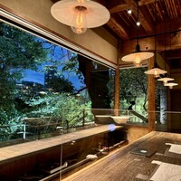 韻松亭 - ２階　お庭が見えて雰囲気がいいです