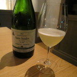 ラ・ボンヌターブル - 食事に寄り添う3種？（笑）のグラス・ワイン1
      