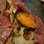 ラ・ボンヌターブル - 百日かけて育てた舞茸のラ・プランチャ、短角牛の炙りをのせて　宮城県産ムール貝、フェンネルのサラダ、仏・ジュラ地方から届いた赤ワイン・ビネガーを効かせて3