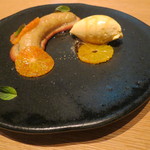 ラ・ボンヌターブル - 焼き立て！丸ごとバナナのフィナンシェにリコリスの香りを染み込ませて、ブラッドオレンジとメープル・シロップのアイスクリーム3