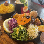 タケウチ 神保町本店 - 煮込みハンバーグカレー膳