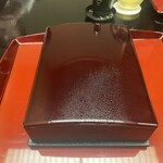 赤坂 菊乃井 - 漆器に茶筅水がかかっている。まさに京料理‼️