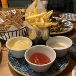 PAULANER IM TAL - 芋には色々コンディメンツがつくが、そのままで旨し。これも考えてみれば　#ブラッセル風味　ですな、はは。