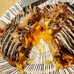 お好み焼き 恋火 - 中から玉子がトロ～リ♪︎